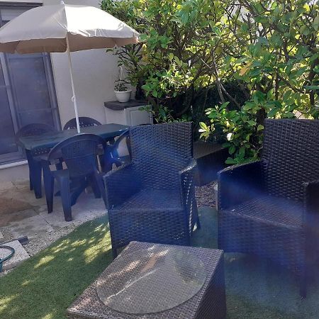 T2 Bord de mer avec jardin Saint Aygulf Extérieur photo